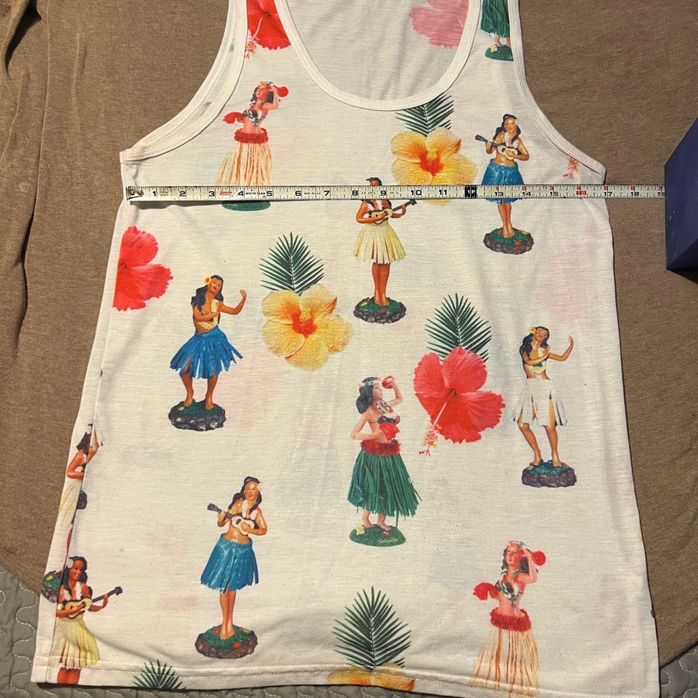 Hawaiian Hula Tank Top - Cream with Multicolor Hula Girls